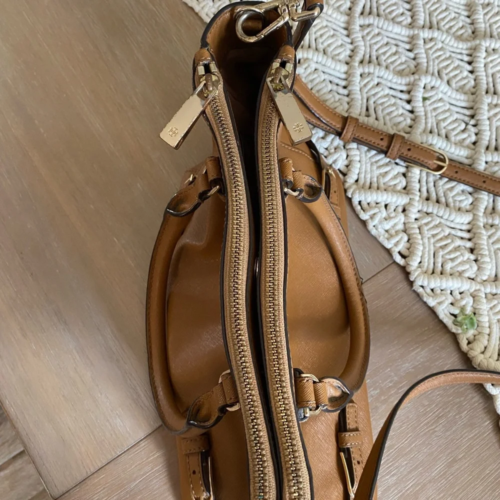 Tory Burch crossbody purse - Picture 6 of 14